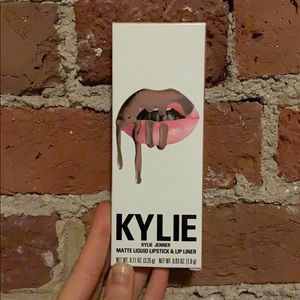 NWOT Kylie Lip Kit - Maliboo